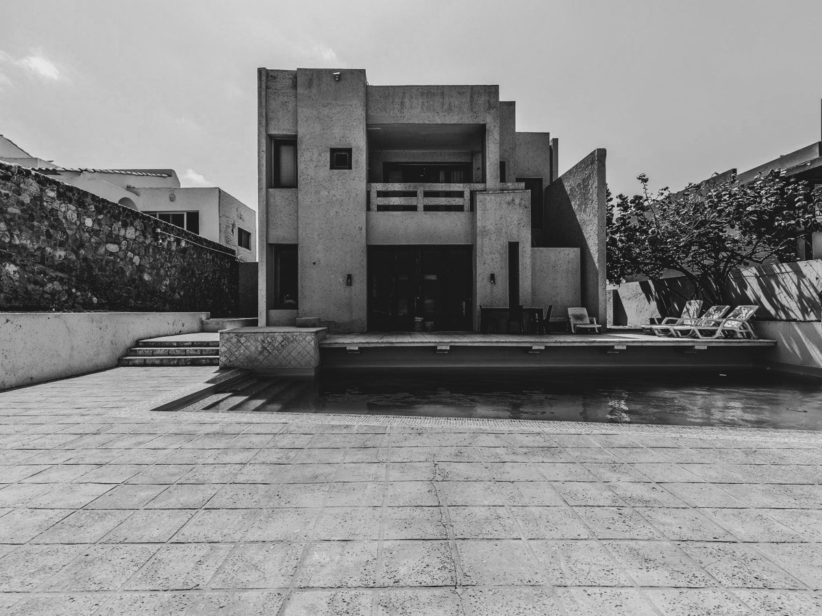 Un ritual de recorrido entre formas&nbsp;puras