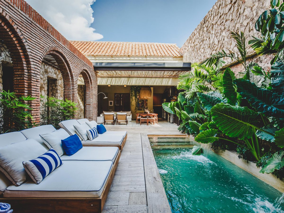 Casa cartagenera en Getsemaní: Restauración contemporánea y ladrillo como&nbsp;relato.