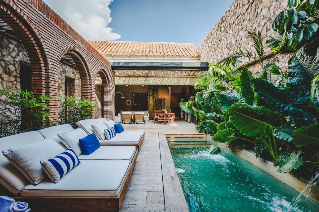 Casa cartagenera en Getsemaní: Restauración contemporánea y ladrillo como&nbsp;relato.