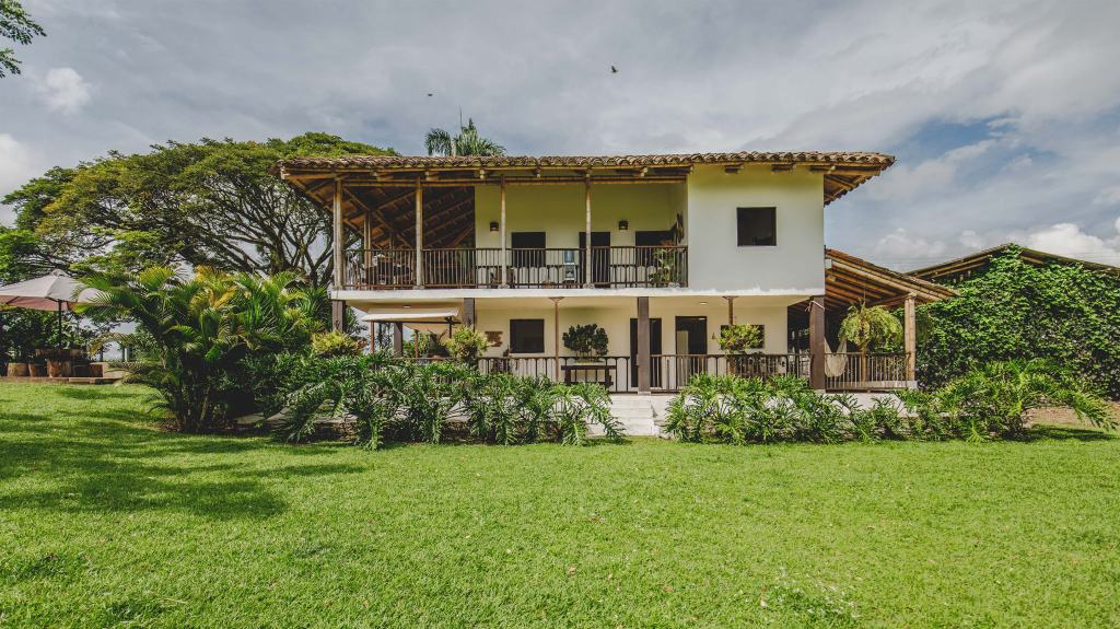 Adaptaciones contemporáneas de la arquitectura campesina del Paisaje Cultural Cafetero frente al turismo cultural: reflexiones para su conservación&nbsp;sostenible